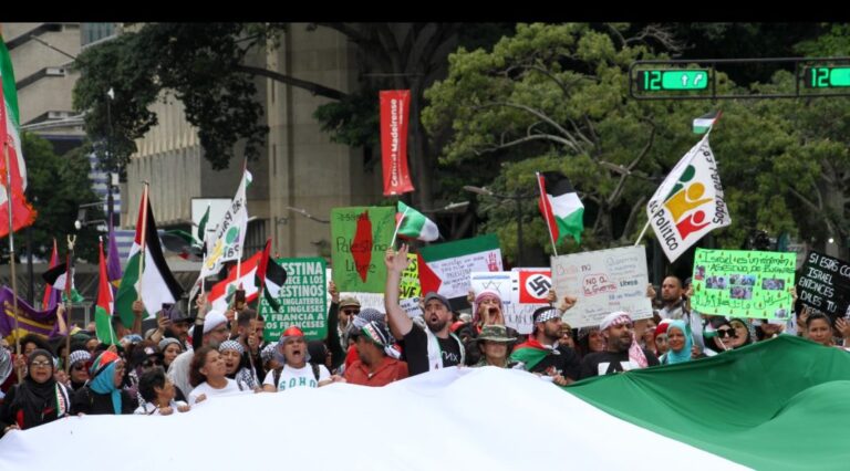 Venezuelans and Palestinians march in Caracas in support of the Palestinian people and against Israeli genocide on Saturday, October 21, 2023. Photo: Ultimas Noticias