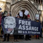 Supporters of Julian Assange outside the Royal Courts of Justice on December 10, 2021 in London, England. Photo: Chris J Ratcliffe/Getty Images.