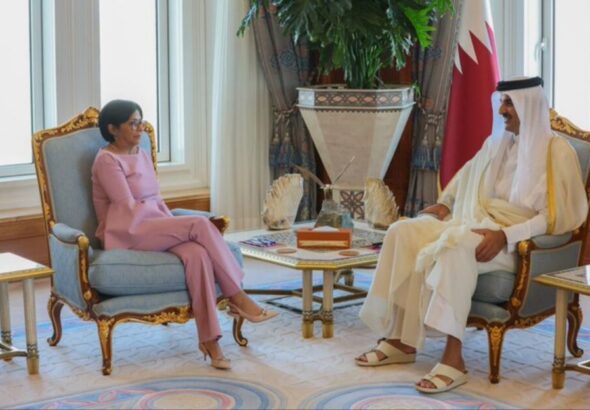 Delcy Rodríguez and the Emir of the State of Qatar, Sheikh Joaan bin Tamim bin Hamad Al Thani.