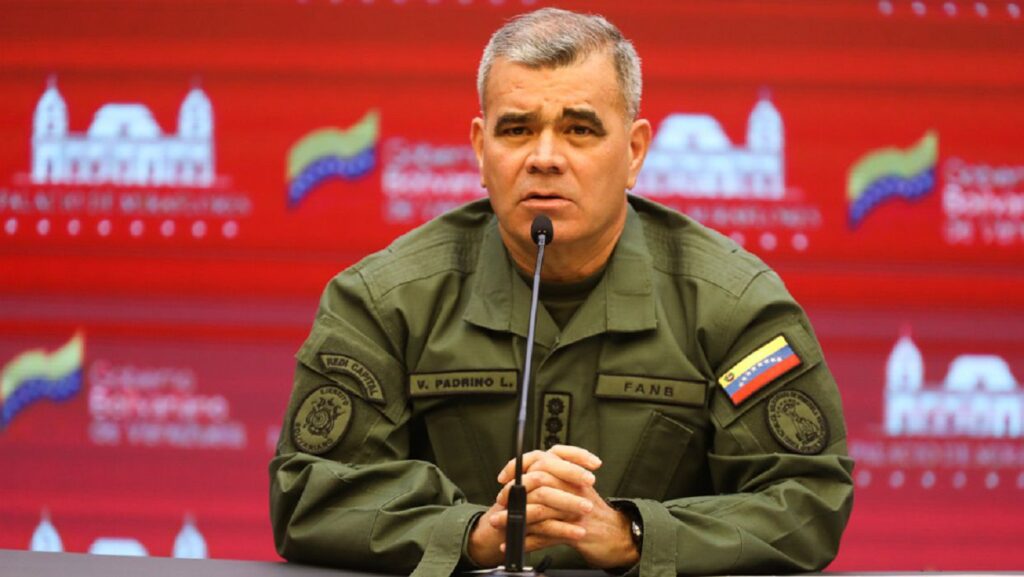 Venezuelan Defense Minister Vladimir Padrino López giving statements to the press. Photo: Presidential Press/File photo.