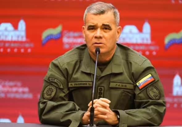 Venezuelan Defense Minister Vladimir Padrino López giving statements to the press. Photo: Presidential Press/File photo.
