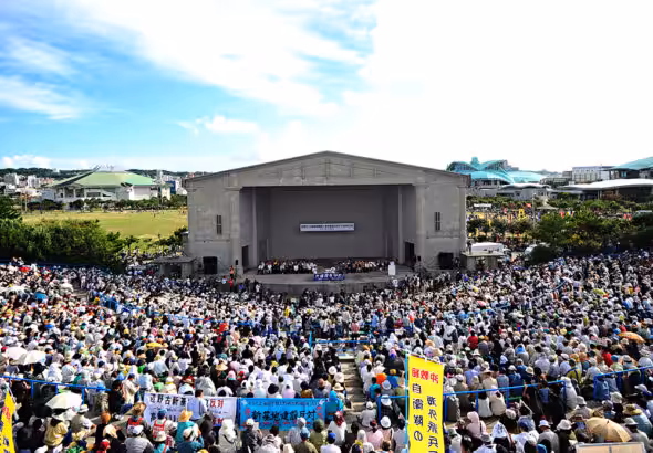 A crowd of Okinawans protesting the Futenma base in Ginowan, Okinawa in 2009. Photo: Nathan Keirn.