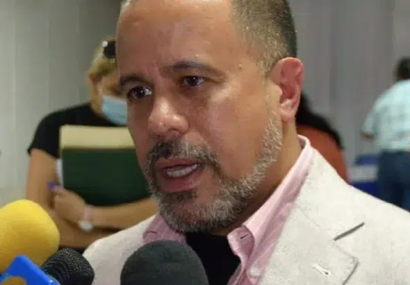 Suspended opposition alternate deputy for Monagas state Octavio Orta giving statements to the press. File photo.