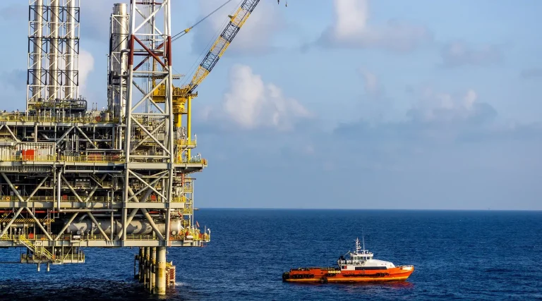 An offshore natural gas extraction rig platform. Photo: Wan Fahmy Redzuan/Shutterstock/File photo.