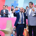 Palestinian ambassador to Venezuela Fadi Alzaben (left) and Venezuelan President Nicolas Maduro (right) during the Con Maduro+ program on Monday, November 6, 2023. Photo: Presidential Press.