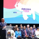 Opposition governor of Zulia state, Manuel Rosales, speaking on the Essequibo dispute and the consultative referendum at the 'Venezuela Defends the Essequibo' event this Tuesday, November 28. Photo: X/@ViceVenezuela.