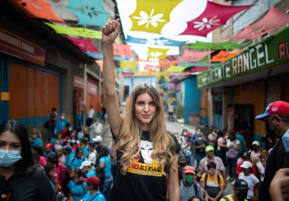 Alex Saab wife, Camila Fabri, the engine behind the local and international #freealexsaab campaign, during a rally in support of her husband in Caracas, Venezuela, on Monday, April 4, 2022. Photo: Gaby Oraa/Bloomberg. 