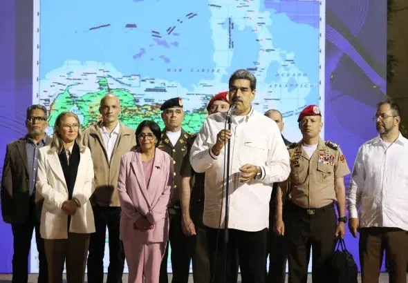 Venezuelan President Nicolás Maduro addresses the press upon his arrival at the Simón Bolívar International Airport after meeting with Guyanese President Mohamed Irfaan Ali in St. Vincent and the Grenadines, December 14, 2023. Photo: X/@NicolasMaduro.