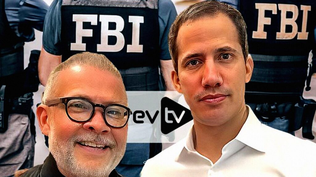 Photo composition showing Juan Guaidó (right) and EVTV's executive Carlos Méndez with FBI agents in the background. Photo: X/@Cyberpatria.