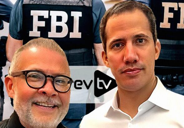 Photo composition showing Juan Guaidó (right) and EVTV's executive Carlos Méndez with FBI agents in the background. Photo: X/@Cyberpatria.