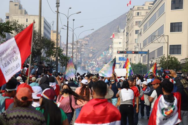 Protesters march in Lima in December 2022. Photo: MayimbĂş/Wikimedia Commons.