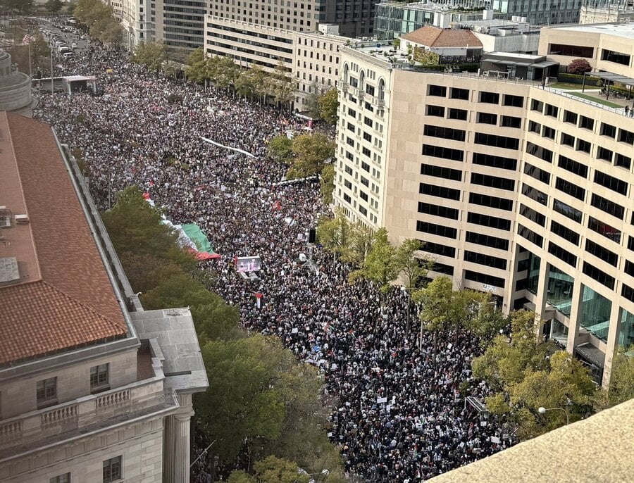 500,000 people gathered in Washington, D.C. on Nov. 4 for a historic march that recognized the Palestinian right to resist. Photo: Liberation.