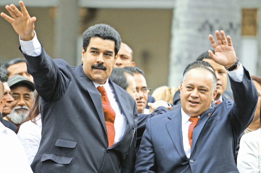 Venezuelan President Nicolás Maduro (left) and Deputy Diosdado Cabello (right) during a ceremony in Venezuela's National Assembly in 2013. Photo: Carlos Garcia Rawlins/Reuters/File photo.