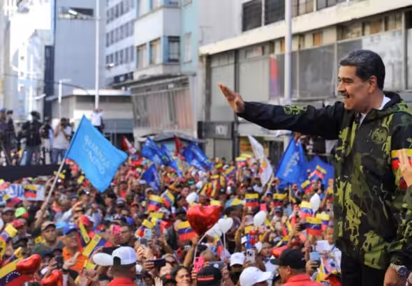 Venezuelan President Nicolás Maduro greeting the people attending the march celebrating the 66th anniversary of the ousting of former dictator Marcos Pérez Jiménez on Tuesday, January 23, 2024. Photo: Presidential Press.
