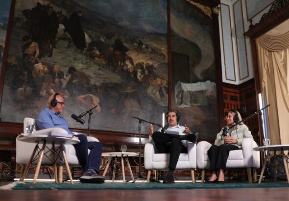 Venezuelan National Assembly President Jorge Rodríguez (left) during the 6th episode of Maduro Podcast, hosted by President Nicolás Maduro and First Lady and National Assembly Deputy Cilia Flores, January 26, 2023. Photo: Presidential Press.