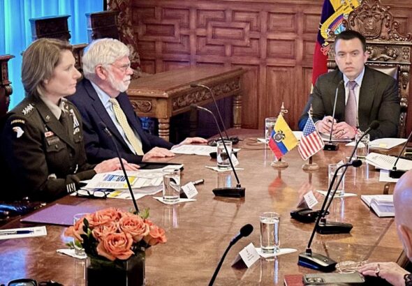 US SOUTHCOM Commander General Laura Richardson, accompanied by US presidential Adviser on Western Hemisphere Christopher Dodd, meets with Ecuadorian President Daniel Noboa. Photo: X/@USEmbassyEC.