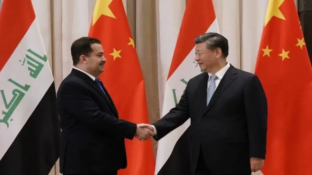 Chinese President Xi Jinping (right) and Iraqi Prime Minister Mohammed Shia’ Sabbar al-Sudani (left). Photo: Media Office of the Iraqi Prime Minister.