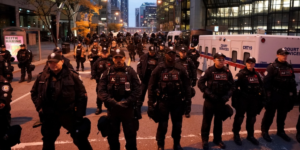 Toronto Police block a road during a march for Gaza rally in support of Palestine in Toronto, on Saturday, Nov. 4, 2023.Photo: The Canadian Press/Arlyn McAdorey.