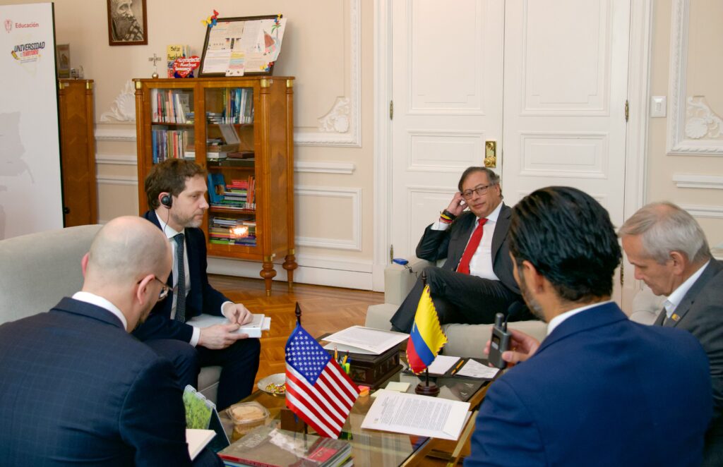 Colombian President Gustavo Petro looking at his translator during a meeting with Biden's Special Advisor for Western Hemisphere Juan González and US National Security Deputy Advisor John Finer, at the Nariño Palace in Bogota, February 5, 2024. Photo: X/@infopresidencia.