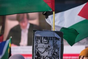 Pro-Palestine demonstration outside the headquarters of the International Court of Justice in The Hague, Netherlands, January 26, 2024. Photo: AP.