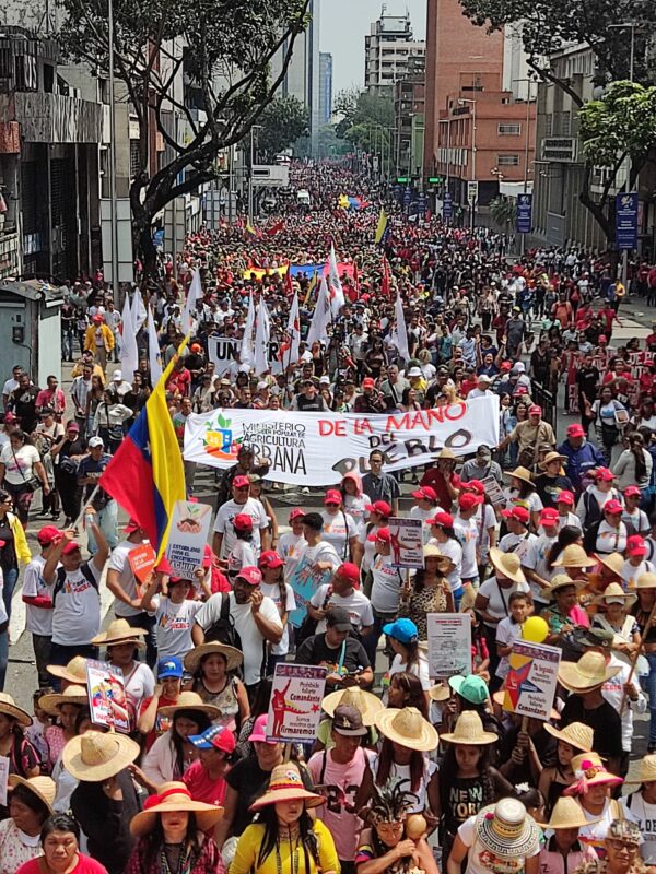 furiabolivariana04022401_noticias9-600x800