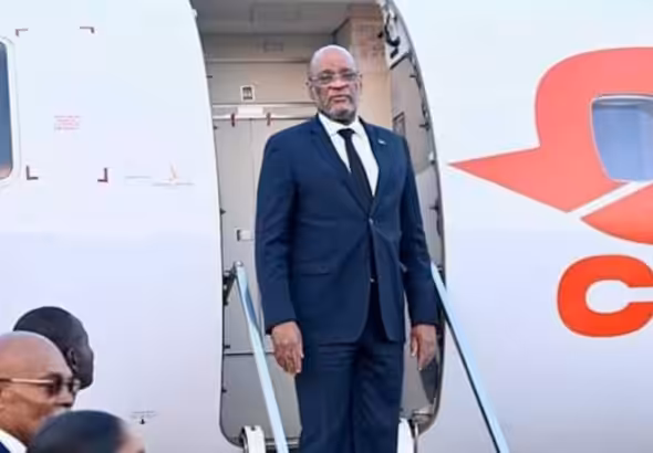 De facto Haitian Prime Minister Ariel Henry after landing on Mar. 5 in San Juan, Puerto Rico. He has been unable for the past five days to return to Haiti, or even the island of Hispaniola. Phtoto: Haití Liberté/File photo.