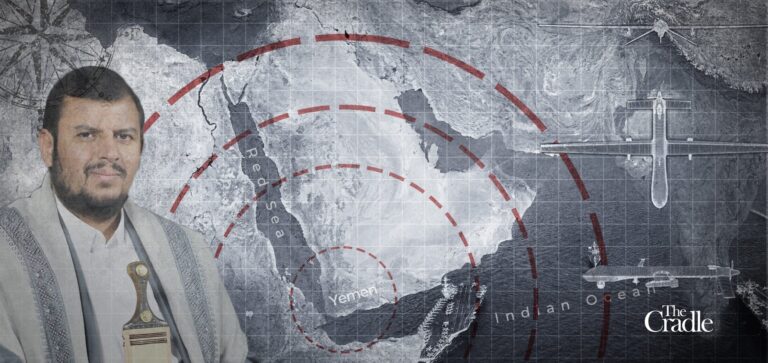 Photo composition showing Yemeni leader Abdul-Malik al-Houthi with a map of the Arabic Peninsula in the background. Photo: The Cradle.