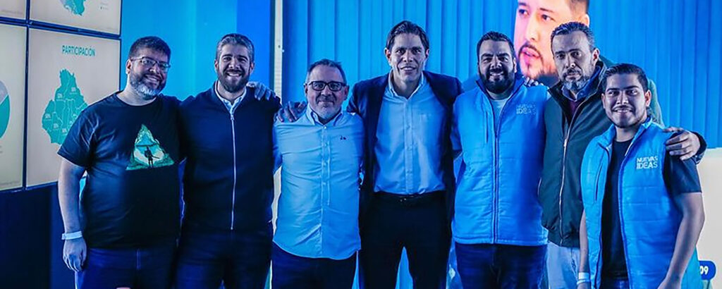 The electoral campaign command of Salvadoran President Nayib Bukele, led by Guaidó collaborator Léster Toledo (center) who is accompanied by other extreme-right Venezuelans linked to Juan Guaidó. Photo: Instagram/@lestertoledo.
