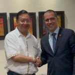 Bolivian President Luis Arce (left) shaking hands with Executive Secretary of ALBA-TCP Jorge Arreaza (right). Photo: X/@ALBATCP.