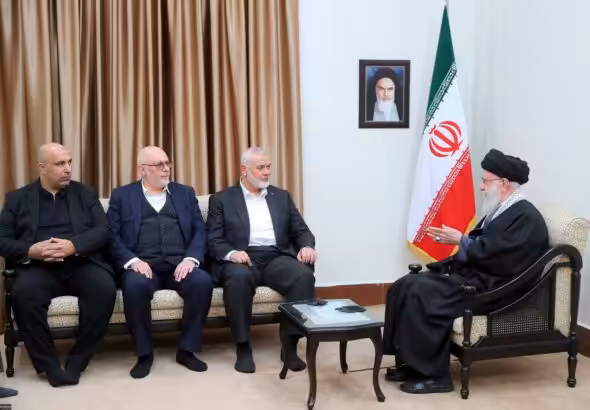The leader of the Islamic Revolution, Imam Khamenei, met with Mr. Ismail Haniyeh, head of the political bureau of the Palestinian Islamic Resistance Movement Hamas, and his accompanying delegation on March 26, 2024. Photo: X/@Khamenei_m.