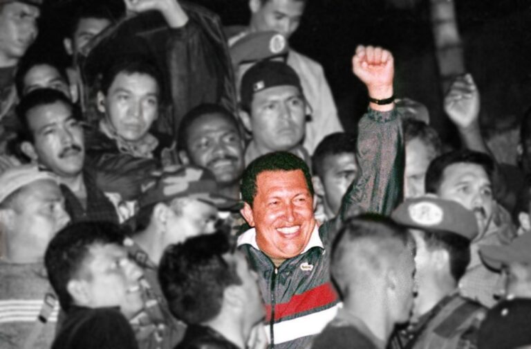 Iconic photo, in black and white format with colorized Venezuelan President Hugo Chávez after returning to Miraflores Palace in the aftermath of the failed far-right coup launched by US-backed opposition forces. Photo: El Perro y la Rana/File photo.