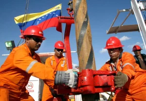 Workers from Venezuela's publicly-owned oil company, PDVSA, prepare to drill. Photo: PDVSA/File photo.