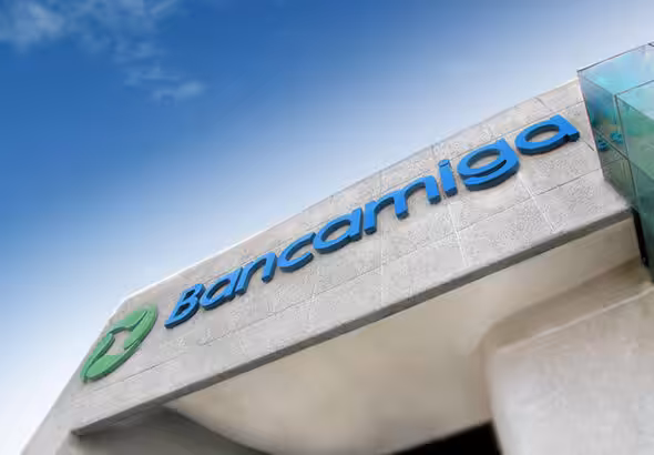 Bancamiga branch showing the logo of the Venezuelan bank. Photo: Bancamiga.