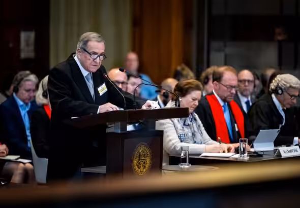 Carlos Argüello, Nicaragua’s Ambassador to the Netherlands and Advisor to Nicaragua’s Foreign Ministry on International Law, explains that the object of Nicaragua’s suit against Germany is to create a precedent with wider application – that countries must take responsibility for the consequences of their arms sales. Photo: Changing Times.