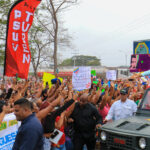 President Nicolás Maduro greeting citizens following his arrival in Portuguesa state on Wednesday, April 17, 2024. Photo: X/@PartidoPSUV.
