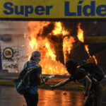 Violent protestors burning down Radio YA in Managua, Nicaragua, on May 2018. Photo: W. Lopez/La Prensa/File photo.
