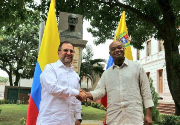 Venezuelan Foreign Minister Yvan Gil (left) shaking hands with his acting Colombian counterpart Luis Gilberto Murillo (right). Photo: X/@yvangil.
