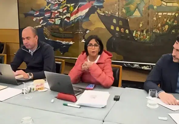 Venezuelan Vice President Delcy Rodríguez issues statements after arriving in the Netherlands for a new round of International Court of Justice hearings on the Essequibo case. Photo: Video screenshot/X/@delcyrodriguezv.