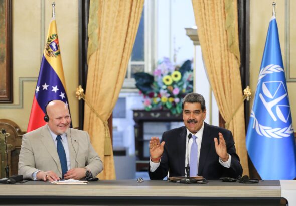Venezuelan President Nicolás Maduro (right) in a press conference next to ICC Prosecutor Karim Khan (left) in Miraflores Palace, Caracas, on Tuesday, April 23, 2024. Photo: Presidential Press.