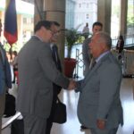 Venezuela's National Electoral Council (CNE) President Elvis Amoroso greets a European Union delegation, April 9, 2024. Photo: X/@primiciasya.