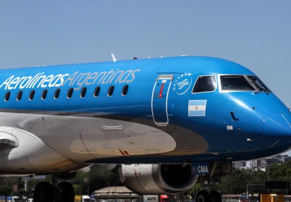 An Embraer 190 jet belonging to Aerolíneas Argentinas. Photo: Carolina Campos.