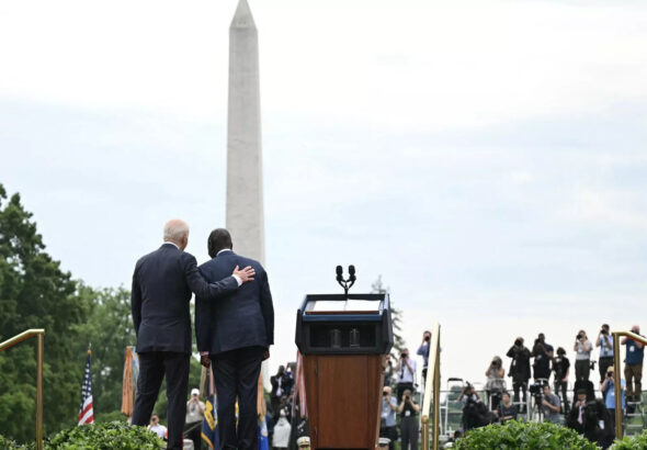 US President Joe Biden (Left) and Kenyan President William Ruto (Right) standing in front of the Washington Monument. Photo: Mandel Ngan/AFP.