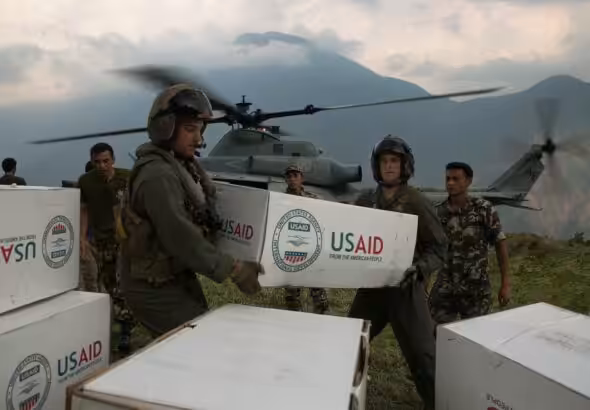 US Marines Delivering aid after an earthquake in Nepal, 2015. Photo: Department of Defense.