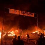 A Palestinian refugee camp burns after a new Israeli bombing, killing dozens of defenseless women and children, Rafah, southern Gaza, Palestine, May 26, 2024. Photo: Reuters.