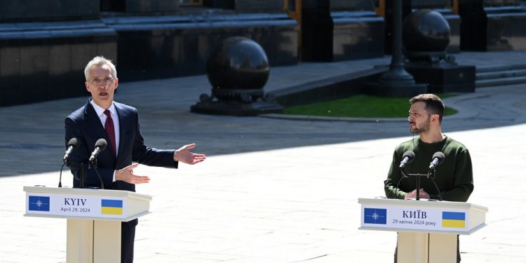 Dejemos-que-Ucrania-ataque-libremente-a-Rusia-con-armas-occidentales-750x375