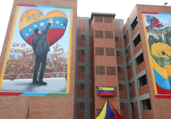 Housing at the Padre Jorge Rodríguez neighborhood in Antimano, Caracas. Photo: Instagram/@carmentmelendezr.