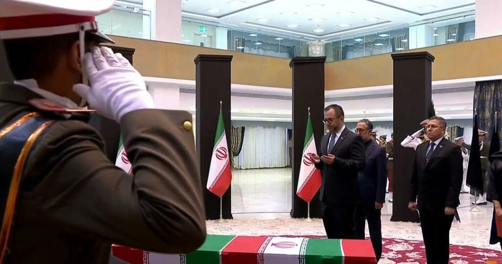 Venezuelan Foreign Minister Yván Gil, escorted by the Venezuelan ambassador in Iran, José Rafael Silva, paying tribute to the martyred Iranian President Ebrahim Raisi in Tehran, Iran, on Wednesday, May 22, 2024. Photo: Venezuelan Ministry for Foreign Affairs.