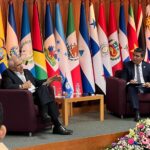 Former Colombian President Ernesto Samper explaining the importance of de-dollarizing Latin American trade during the forum “The Challenges of Integration in Latin America and the Caribbean,” organized by the Latin American and Caribbean Economic System (SELA) in Caracas on May 24, 2024. Photo: X/@SELAInforma.