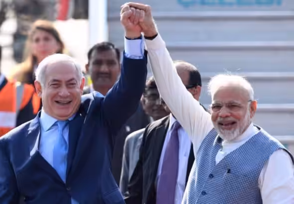 Israel's Benjamin Netanyahu, left, and Prime Minister Narendra Modi of India. Photo: AFP.