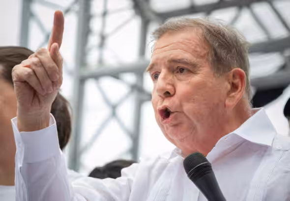 Far-right Unitary Platform (PUD) presidential candidate Edmundo González at a campaign event in La Victoria, Aragua state, Venezuela. Photo: Rayner Peña/EFE.